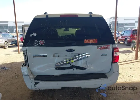 2011 Ford Expedition Xlt z USA, uszkodzony, nr VIN 1FMJU1H51BEF07926